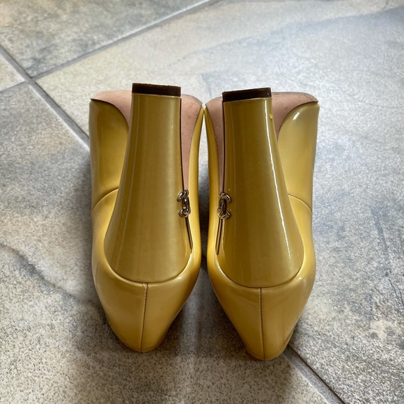 Vintage Chanel Yellow Open Toe Heels - Picture 5 of 8